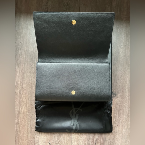 Authentic - NWT - Yves Saint Laurent Chevrette Belle de Jour leather clutch - Picture 3 of 6